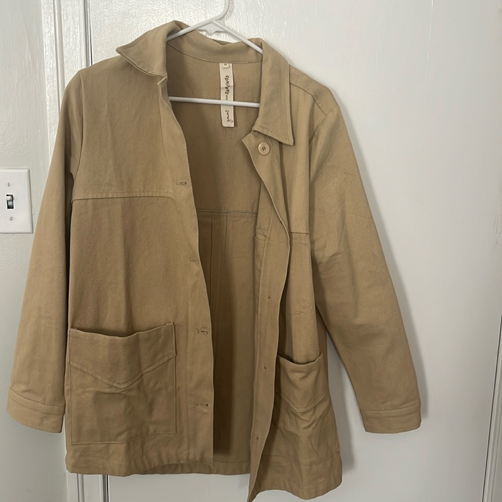 Goumi tan canvas jacket